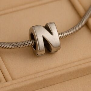 Chamilia Women's .925 Sterling Silver Print Letter N Charm Bead EUC CHAM #285